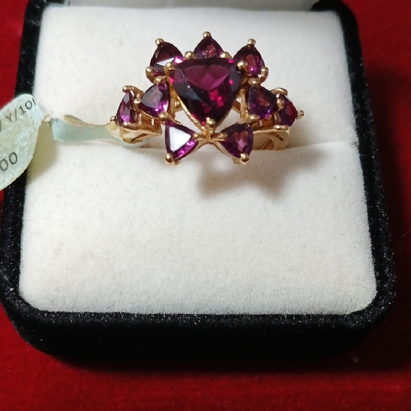 Gold and Red Ring with Cluster Design SZ 7.5 - Picture 5 of 6